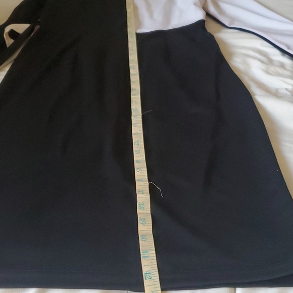 Black/White Dress size Medium, NEW WITHOUT TAGS - Picture 7 of 8